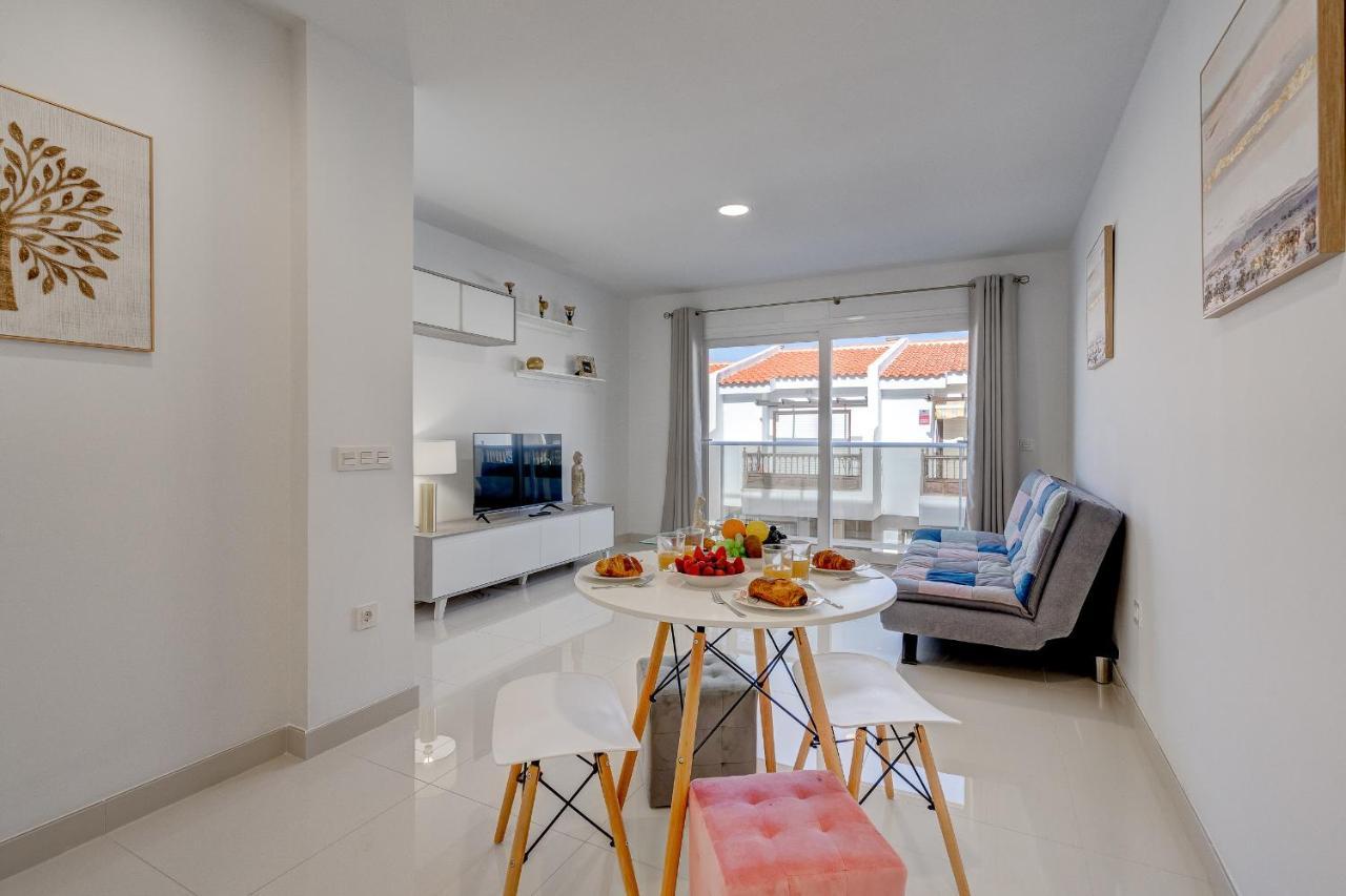 Coastal Escape Apartment Playa de San Juan  Luaran gambar