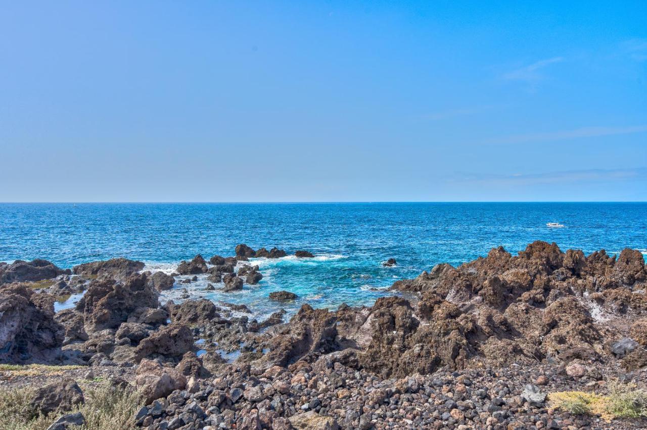 Coastal Escape Apartment Playa de San Juan  Luaran gambar